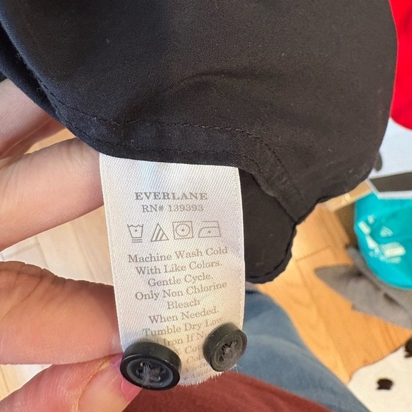 Everlane The Slim Oxford Shirt - Picture 9 of 9